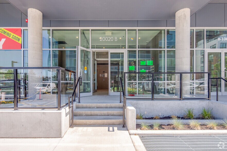 More Photos Of 20020B 84 Av, Langley Office For Sale