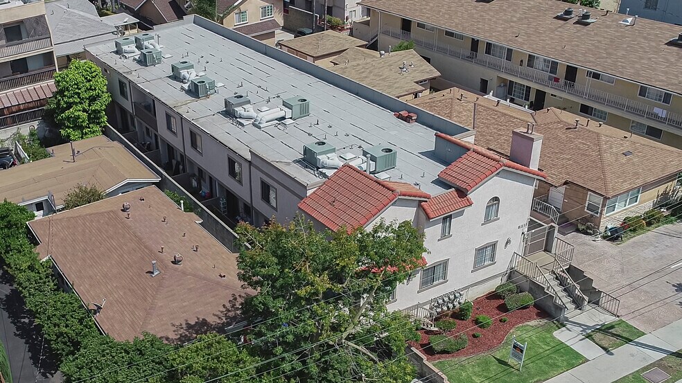More Photos Of 320 N Belmont St, Glendale Apartments For Sale