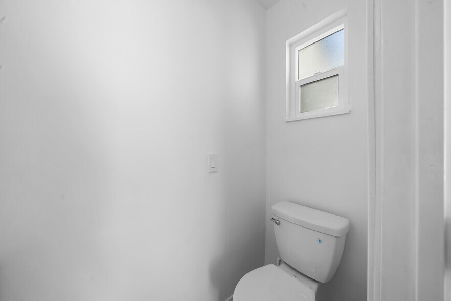 More Photos Of 3515 W Commonwealth, Fullerton Multifamily For Sale