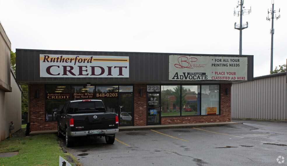 More Photos Of 222-224 W Rutherford Blvd, Murfreesboro Storefront For Lease