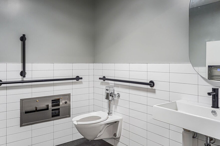 More Photos Of 53 Pearl St, Brooklyn Coworking Space