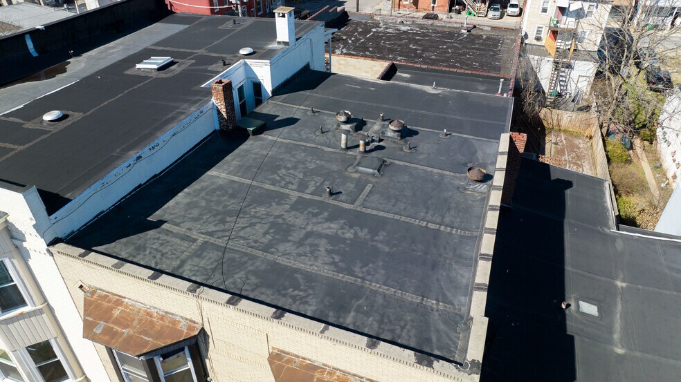 More Photos Of 665-667 W Market St, York Storefront Retail Residential For Sale