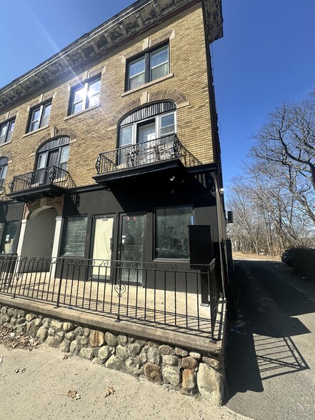 More Photos Of 1468-1472 Baldwin St, Waterbury Storefront Retail Residential For Sale