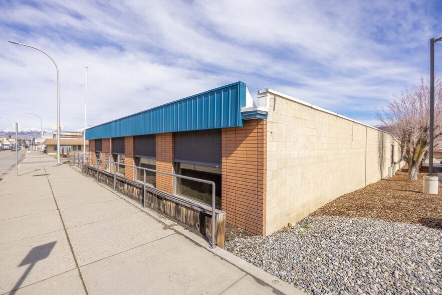 More Photos Of 325 Chelan Ave, Wenatchee Office For Lease