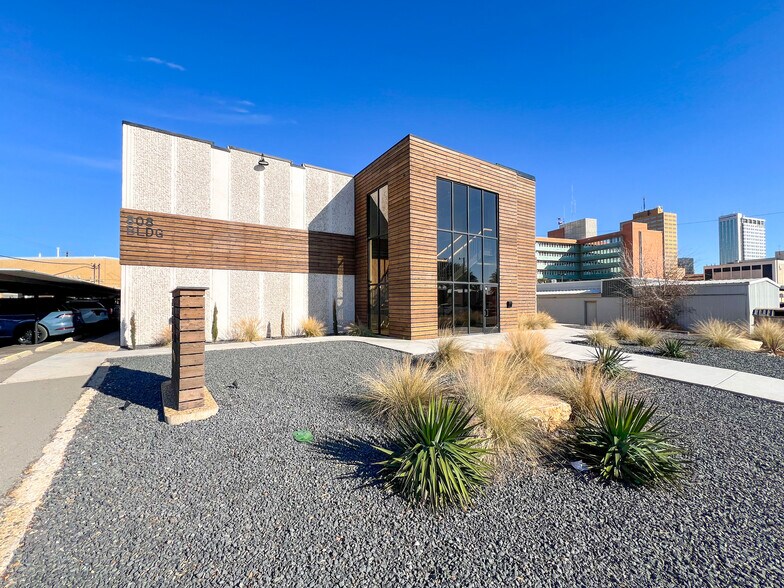 More Photos Of 808 W Indiana Ave, Midland Office For Sale