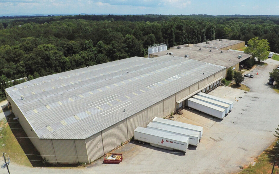 Primary Photo Of 590 Industrial Blvd, Toccoa Distribution For Lease