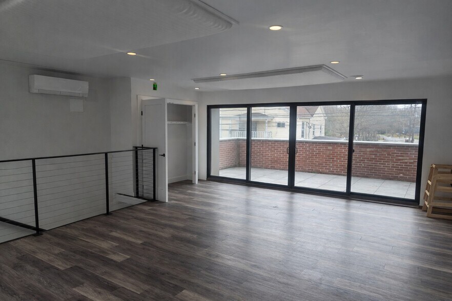 More Photos Of 10 E Main St, Pawling Restaurant For Lease