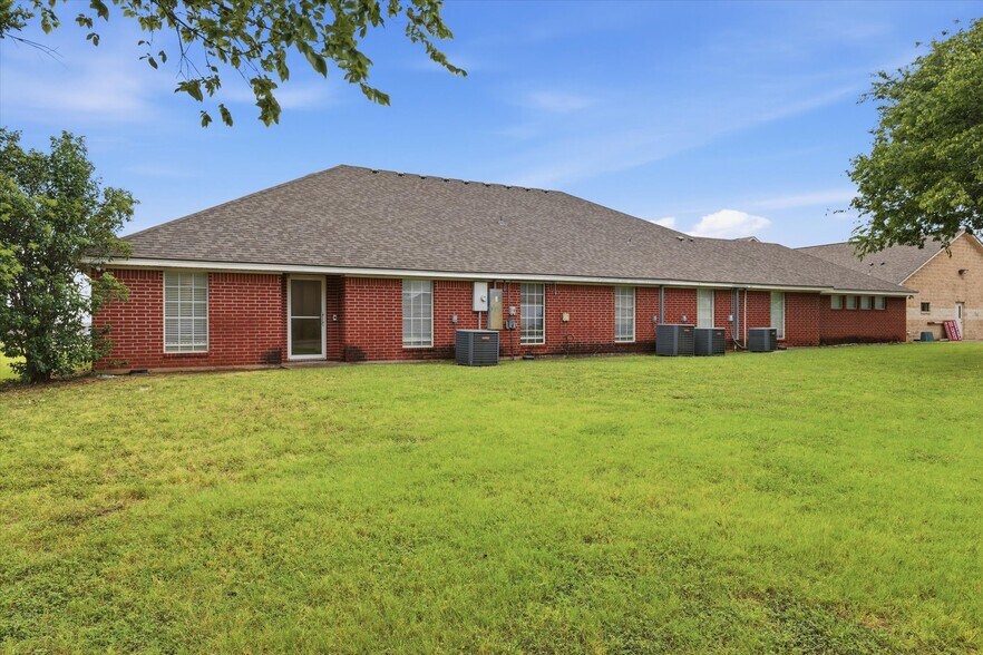 More Photos Of 3925 Jack Kultgen Expy, Waco Office For Lease