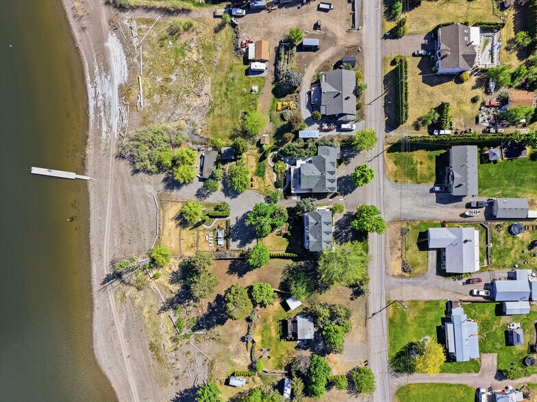 More Photos Of 7001 Savona Access Rd, Thompson-Nicola Hotel For Sale
