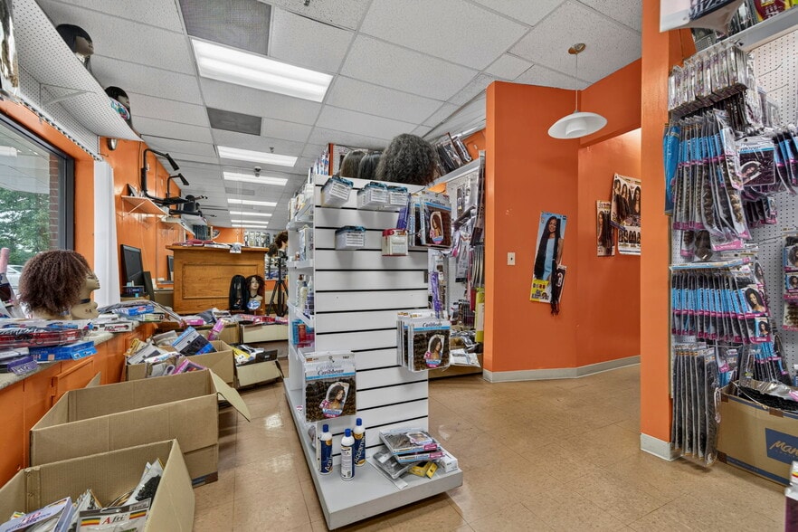 More Photos Of 131 Boston Rd, North Billerica General Retail For Sale