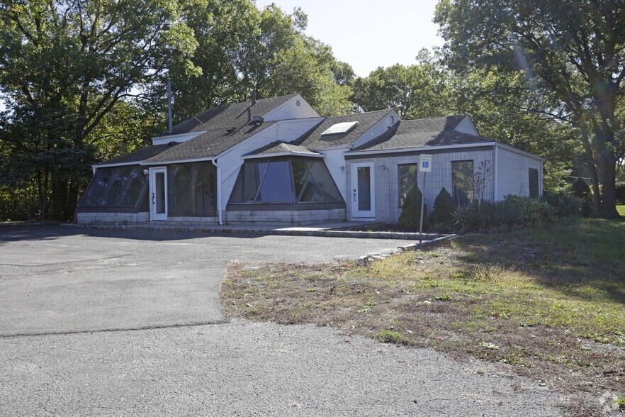 More Photos Of 4515 Nesconset Hwy, Port Jefferson Station Freestanding For Lease