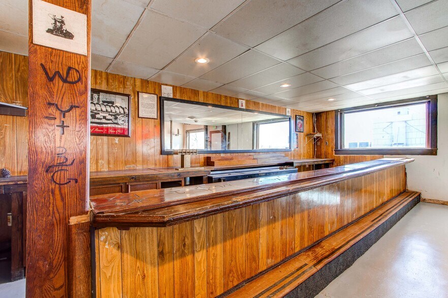 More Photos Of 618 1st Ave, Deer Trail Restaurant For Sale