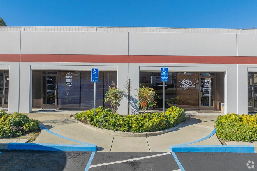 More Photos Of 1039 Serpentine Ln, Pleasanton Light Distribution For Lease