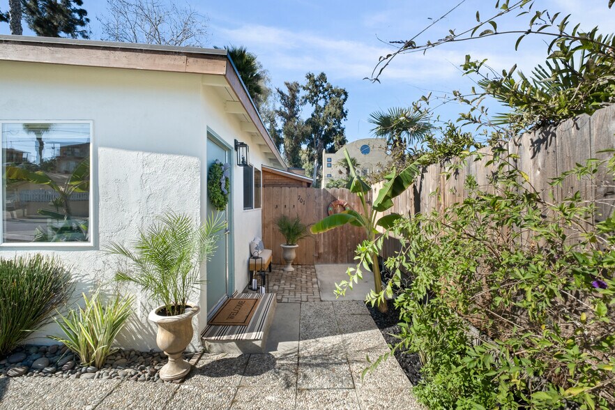 More Photos Of 701 Valley Ave, Solana Beach Office Residential For Sale