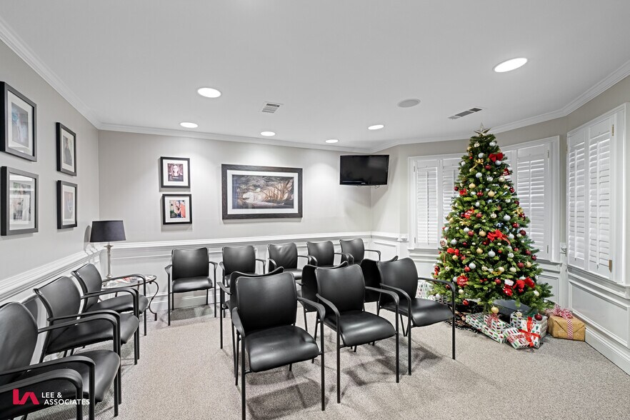 More Photos Of 203 Pirkle Ferry Rd, Cumming Office For Sale