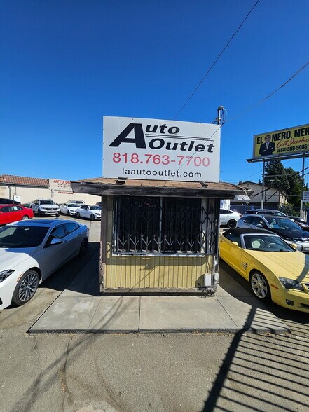 More Photos Of 6000 Vineland Ave, North Hollywood Auto Dealership For Sale