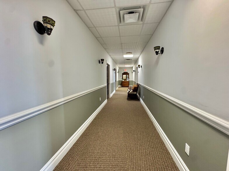 More Photos Of 2600-2610 Pettit Ave, Bellmore Storefront Retail Office For Sale
