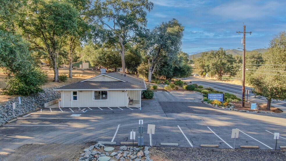 More Photos Of 382 CA-4, Murphys Office For Sale