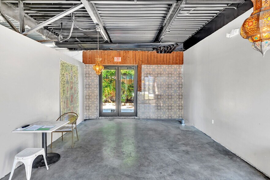 More Photos Of 20-30 NW 34th St, Miami Storefront Retail Office For Lease
