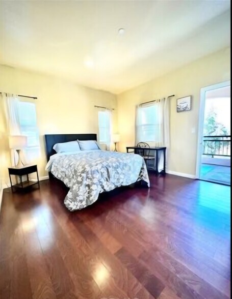 More Photos Of 228 N Orange Ave, Rialto Apartments For Sale