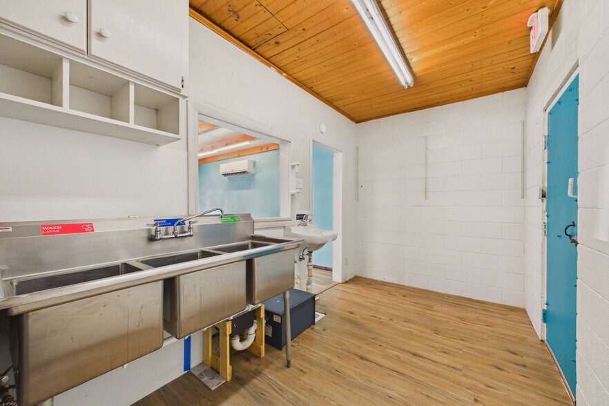 More Photos Of 2525 Sudderth Dr, Ruidoso General Retail For Sale