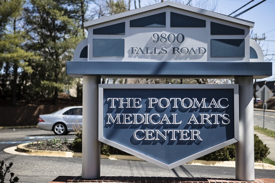 More Photos Of 9800 Falls Rd, Potomac Medical For Sale