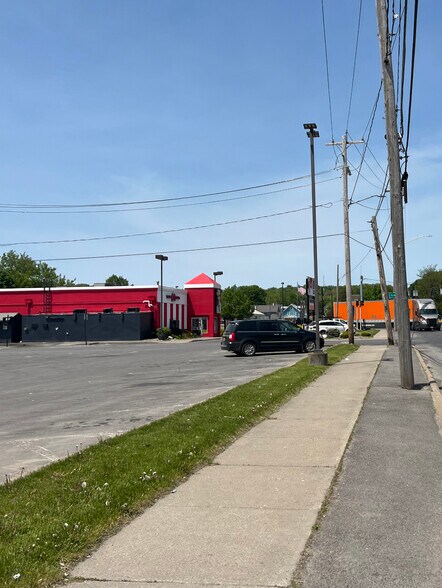 More Photos Of 218 S Caroline St, Herkimer Storefront Retail Office For Sale