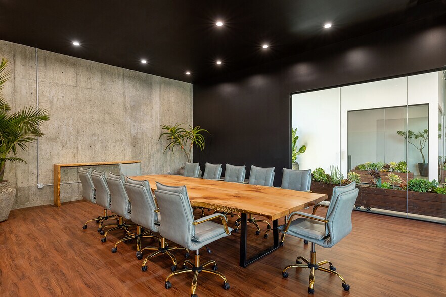 More Photos Of 15555 E 14th St, San Leandro Research And Development For Lease