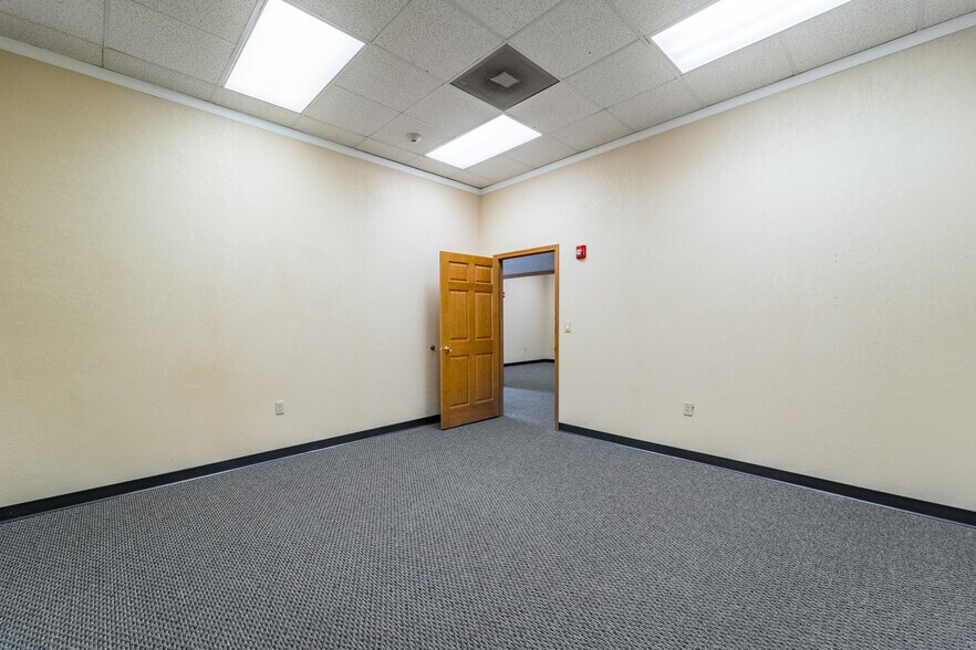 More Photos Of 2201 Grand Ave, Wausau Unknown For Lease