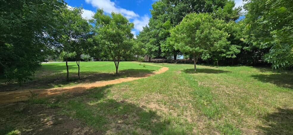 More Photos Of 18351 Creekview Rd, Sanger Specialty For Sale