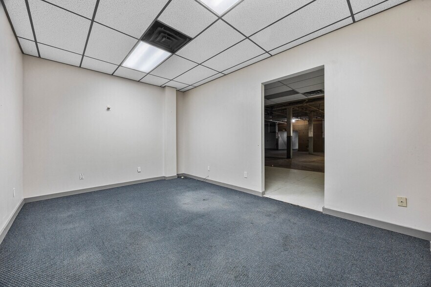 More Photos Of 39-49 St Bridgets Dr, Rochester Manufacturing For Lease