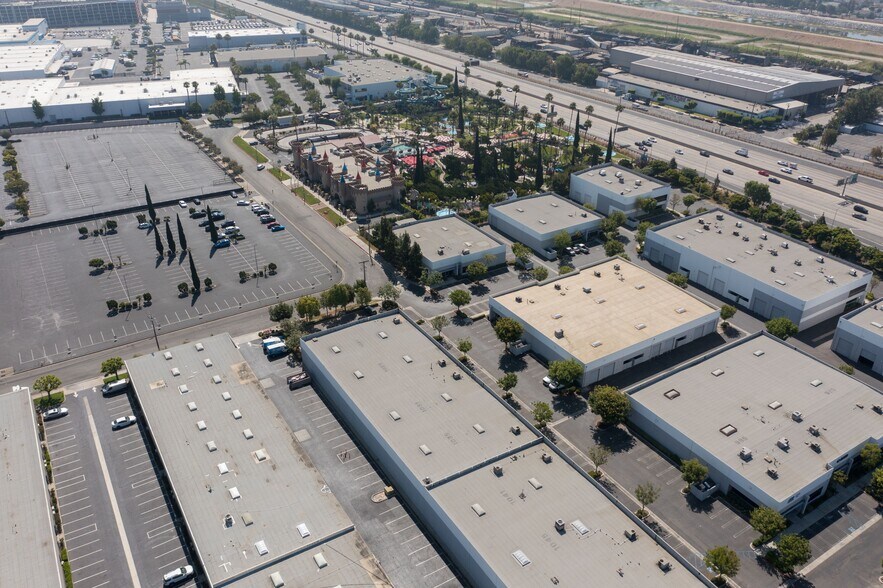 More Photos Of 1025 N Shepard St, Anaheim Warehouse For Sale