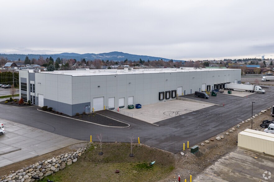 More Photos Of 11002 E Montgomery Dr, Spokane Valley Distribution For Lease