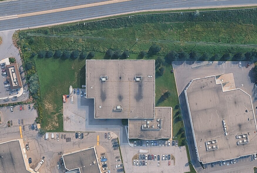 More Photos Of 385 Connie Cres, Concord Warehouse For Lease