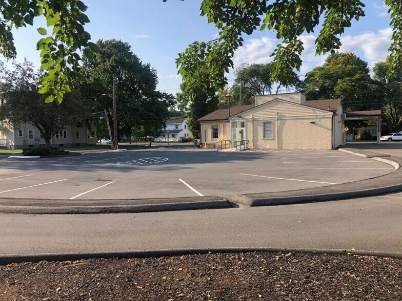 More Photos Of 1161 New Britain Ave, West Hartford Bank For Sale