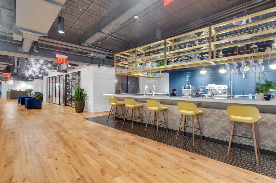 More Photos Of 600 Fifth Ave, New York Coworking Space
