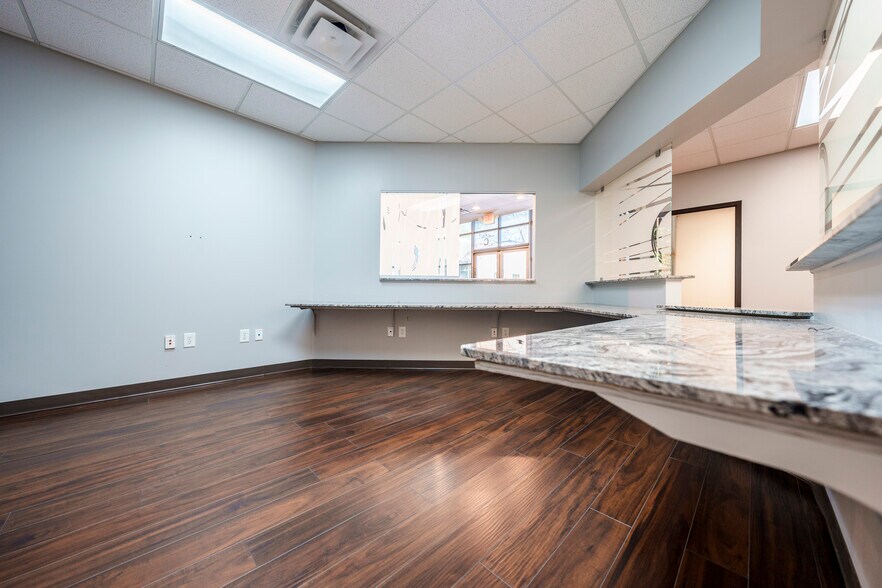 More Photos Of 4275 Johns Creek Pky, Suwanee Unknown For Lease