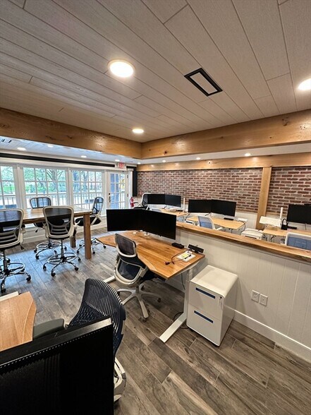More Photos Of 1 Merrimac St, Newburyport Apartments For Sale