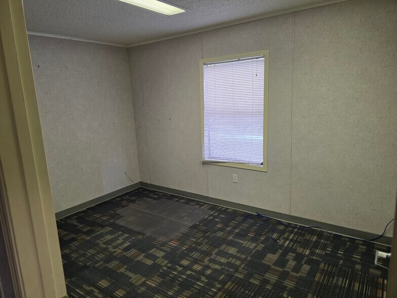 More Photos Of 4742 Blountstown Hwy, Tallahassee Office For Lease