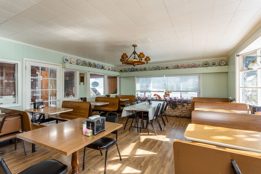 More Photos Of 222 Main St, Dayton Freestanding For Sale