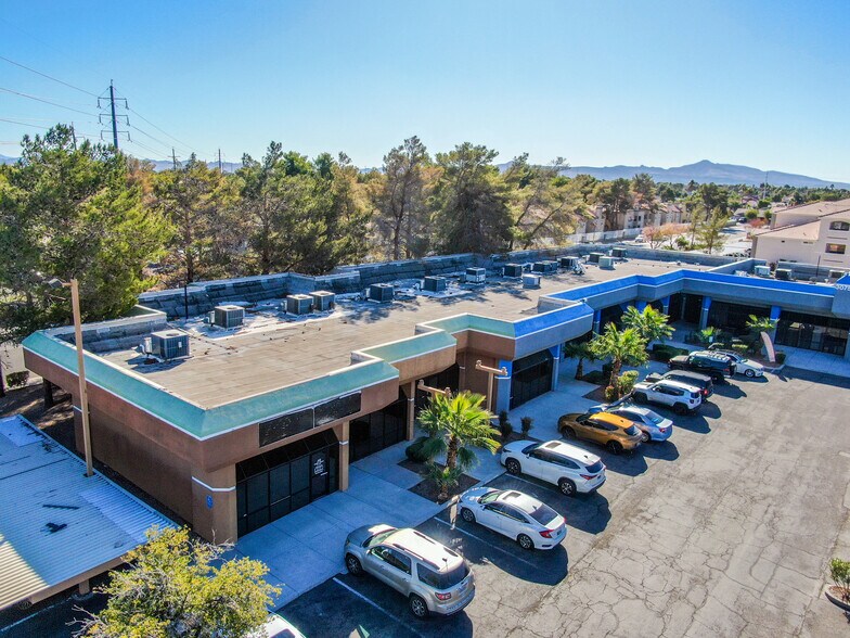 More Photos Of 3075 E Flamingo Rd, Las Vegas General Retail For Sale