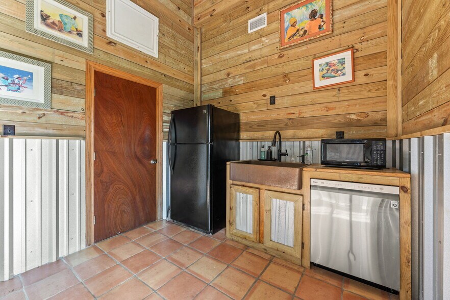 More Photos Of 1226 County Road 201A, Angleton Land For Sale