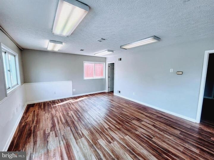 More Photos Of 215 Burkharts ln, Martinsburg Flex For Lease