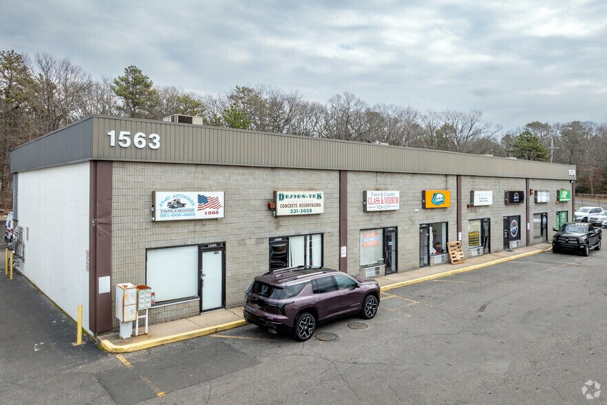 Primary Photo Of 1563-1570 Rocky Point Rd, Middle Island, Middle Island Warehouse For Lease