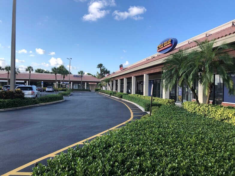 More Photos Of 842-878 N Military Trl, West Palm Beach Unknown For Lease