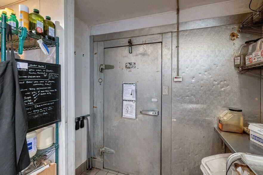 More Photos Of 9859 Davis st, Braselton Specialty For Sale