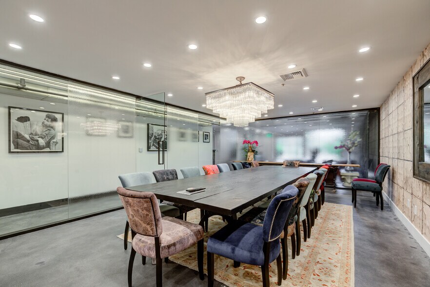 More Photos Of 710 Seward St, Los Angeles Loft Creative Space For Lease