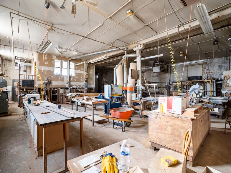 More Photos Of 3056 W Walton St, Chicago Warehouse For Sale