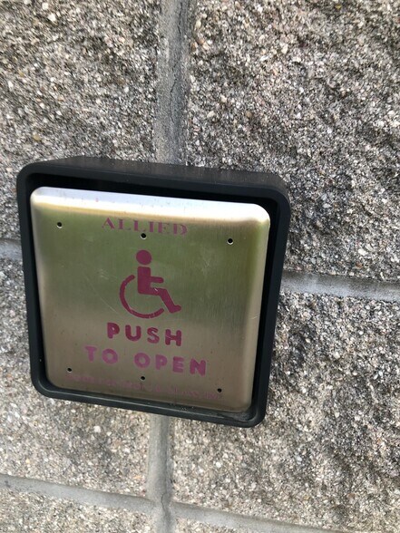 More Photos Of 9506 Hospital Ave, Nassawadox Medical For Sale