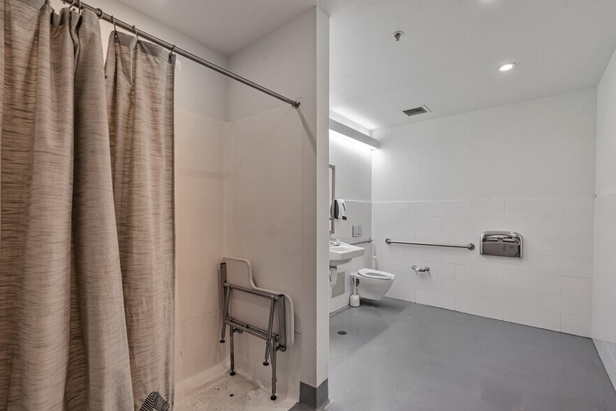 More Photos Of 1320 #1 9th St, Berkeley Industrial For Sale